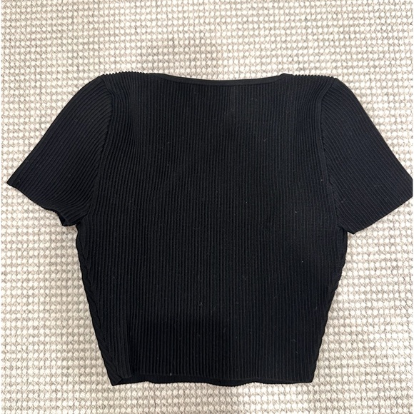 Women’s Aritzia Square neck short sleeve - Picture 2 of 3